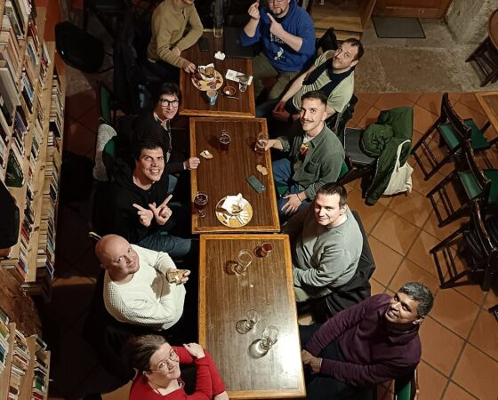 Avec le groupe local de Lyon, la Cabale de la quenelle. Photo  DMontagne en résidence, CC BY-SA 4.0 via Wikimedia Commons