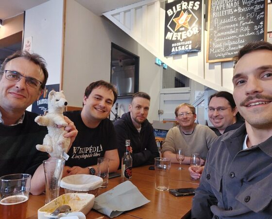 Avecle  groupe local de Rennes. Photo : Luc Hervier WMFr, CC BY 4.0. via Wikimedia Commons